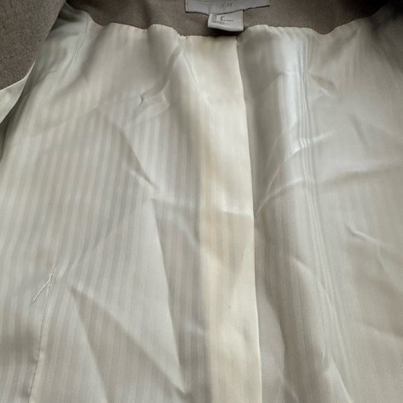 H&M Light Brown Three Pocket One Button Blazer Size 8 - Picture 7 of 7